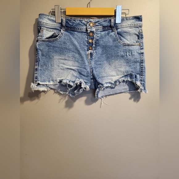 Ardene Blue Denim Shorts, Size 9 (30) - Picture 1 of 5